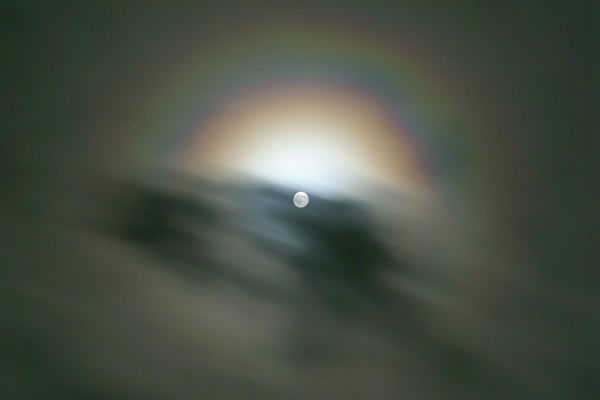  Bishop's ring around the Moon